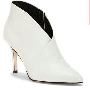 Jessica Simpson Layra Booties White 9